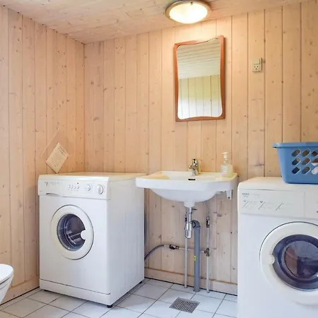 Holiday Statenevej With Fireplace And Shower