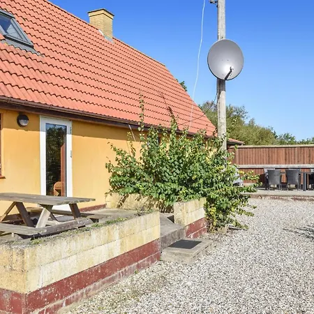 Holiday Statenevej With Fireplace And Shower Rudkobing
